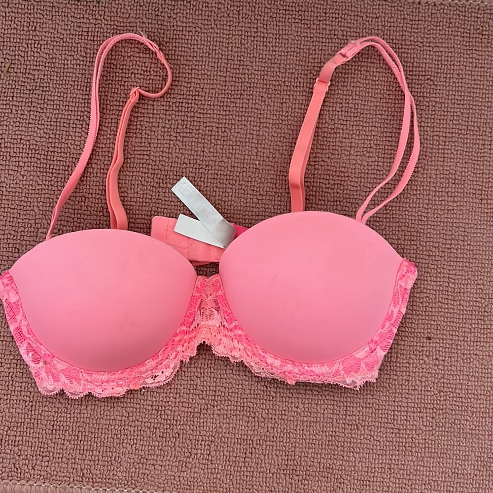 All FOUR bras as a bundle for sell. - Picture 5 of 10